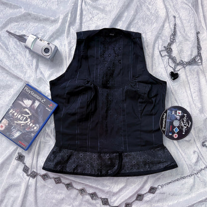 00’s Horror Protagonist / Dark coquette top 🌺