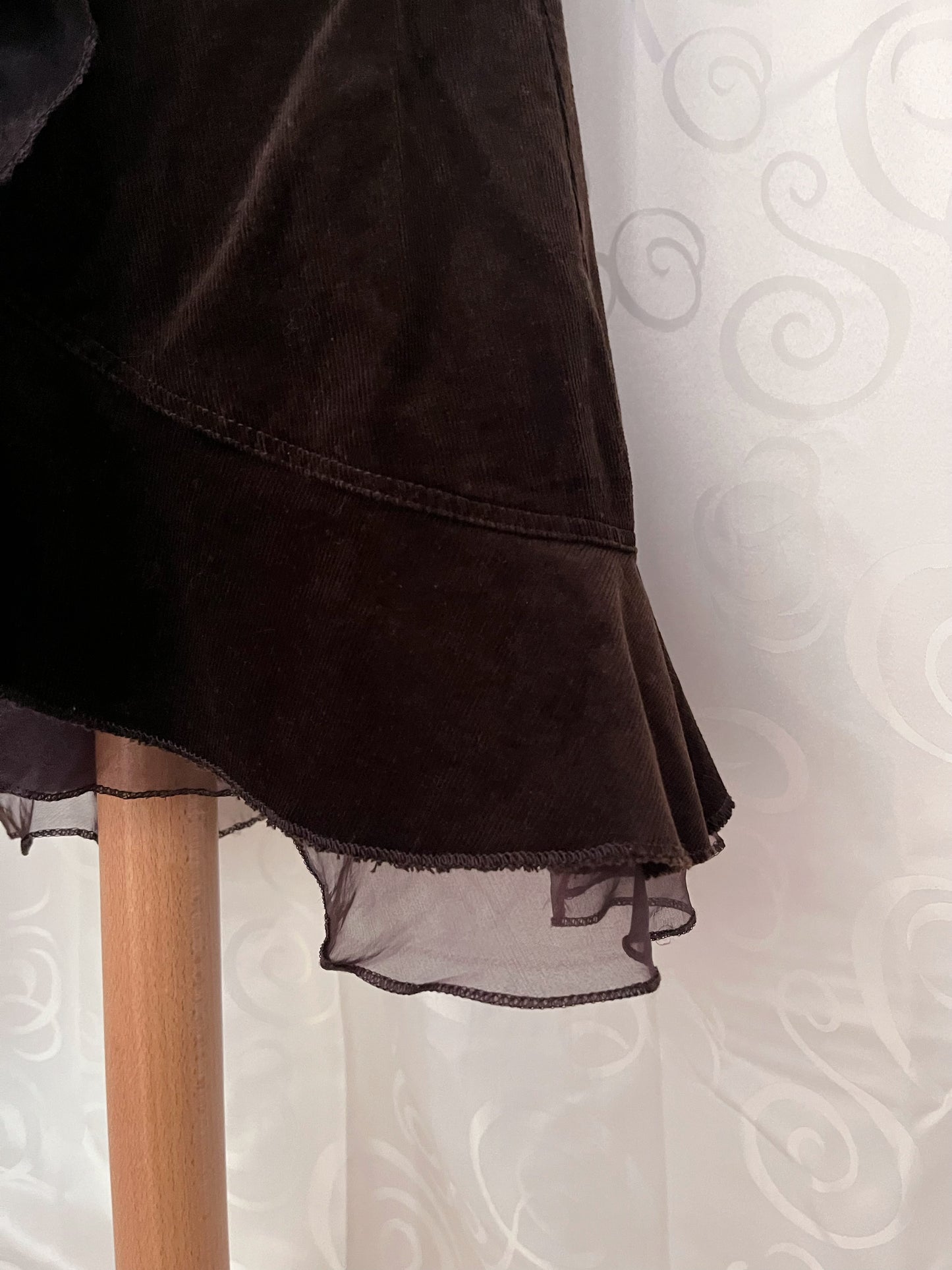 00’s whimsy corduroy brown skirt 🌀✨