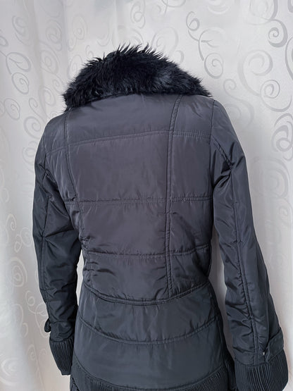 Gothic / Jirai kei style black coat with faux fur neckline 🕷️🦇