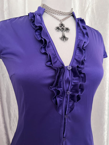 Espirit gothic / coquette purple shirt with ruffle detail 💜