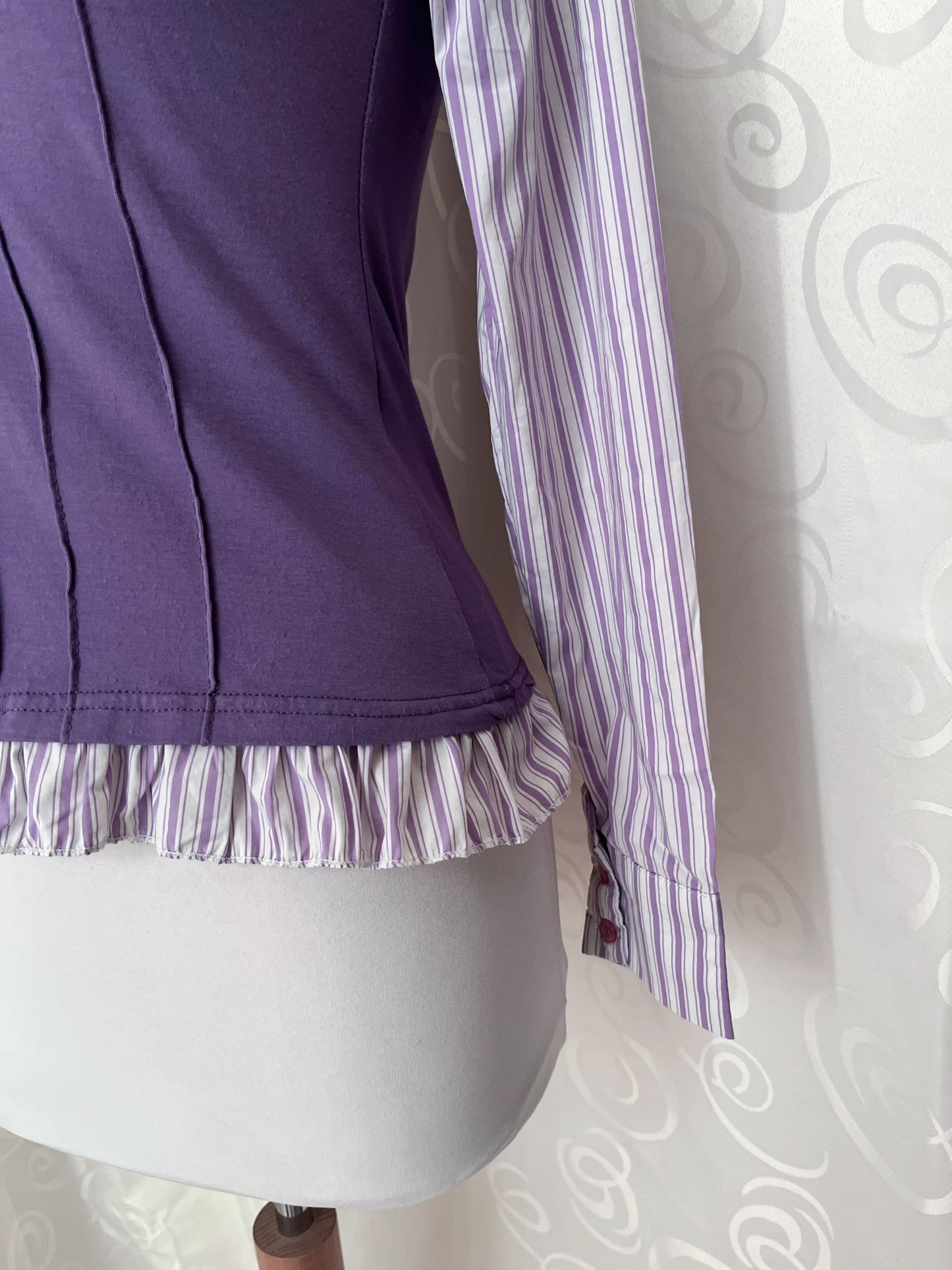 Cutest lilac striped shirt with purple vest detail 💜