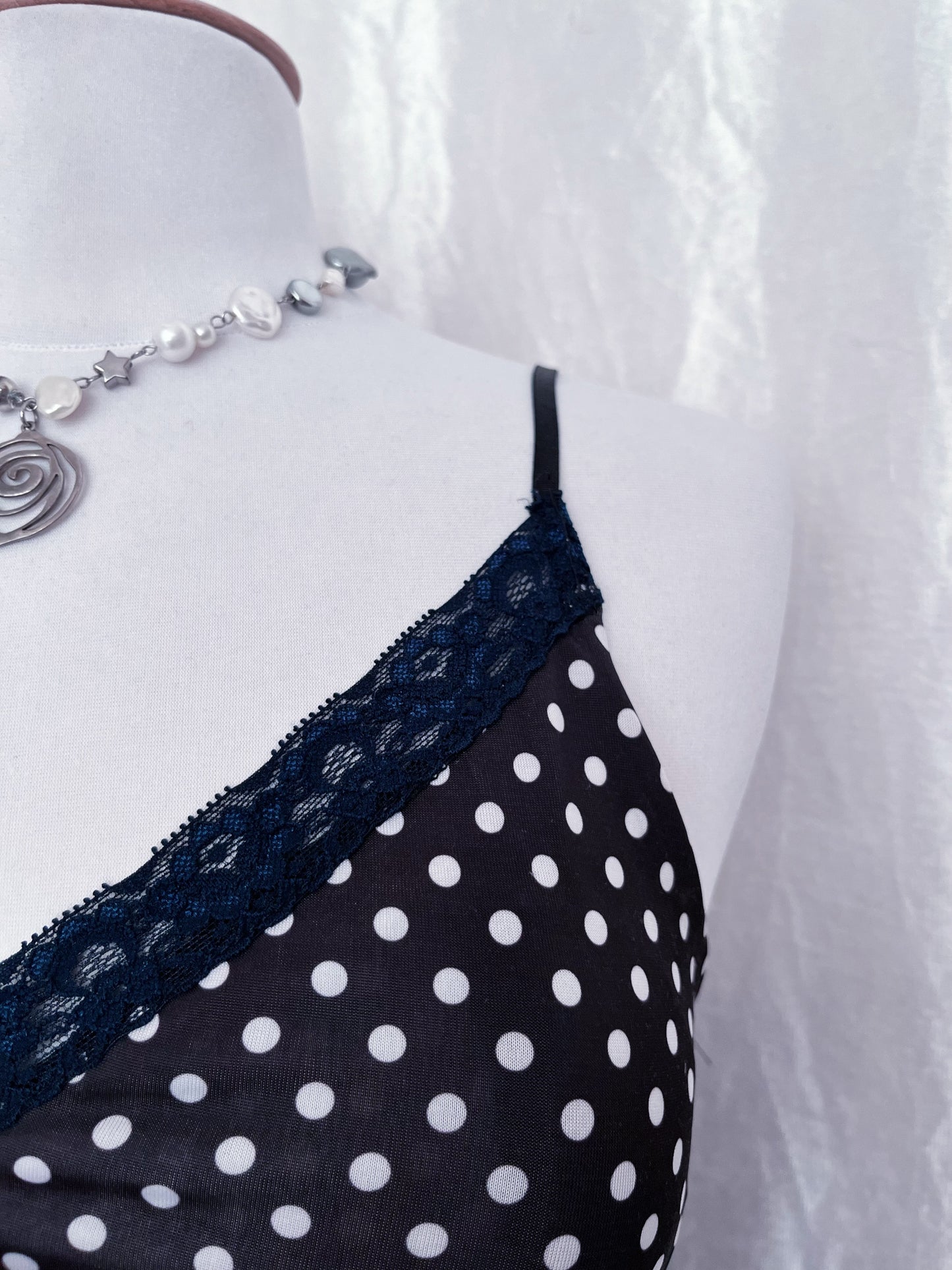 Gothic summer floral & polka dress with lace trim detail 🕷️💜