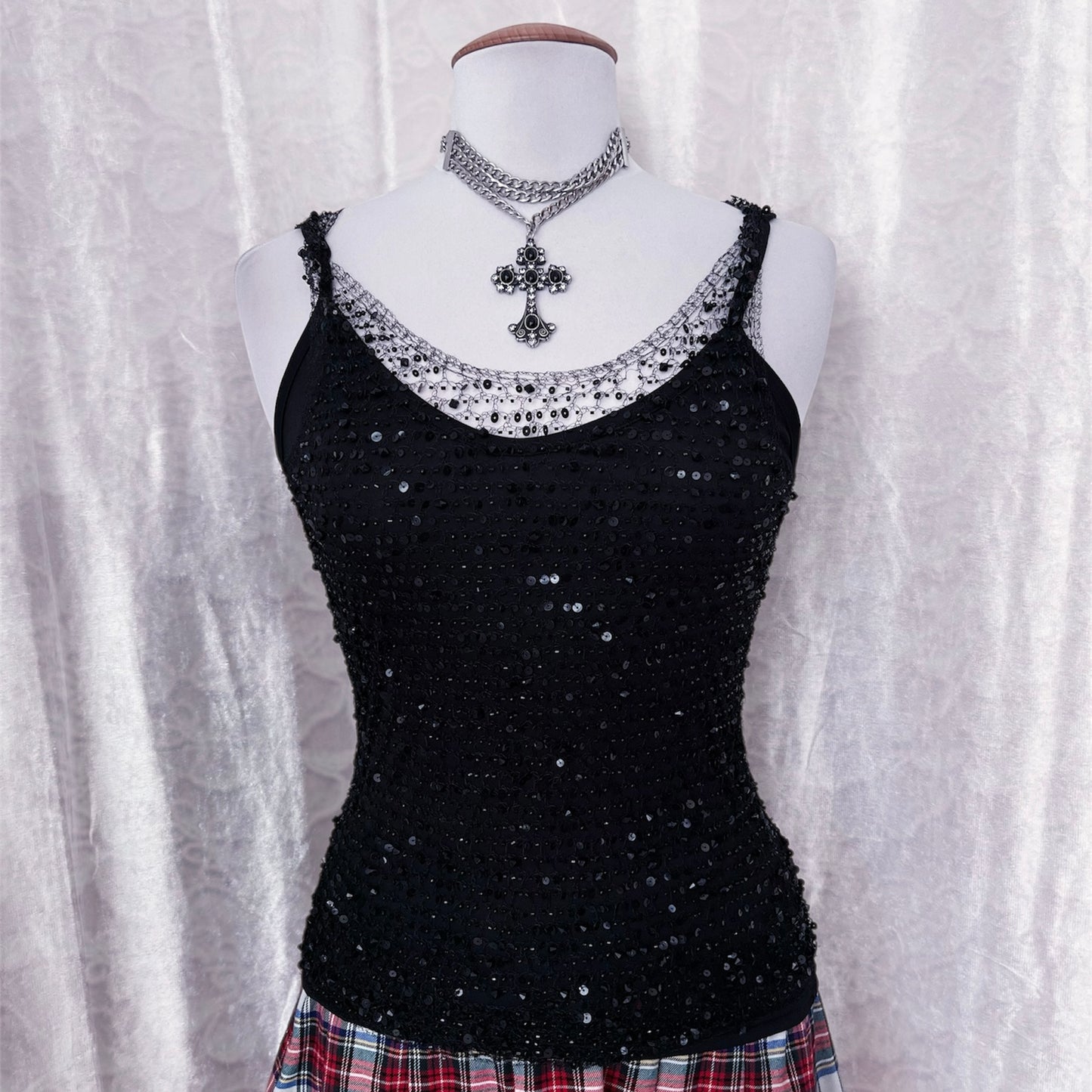 Nicowa sequin black top 🦇