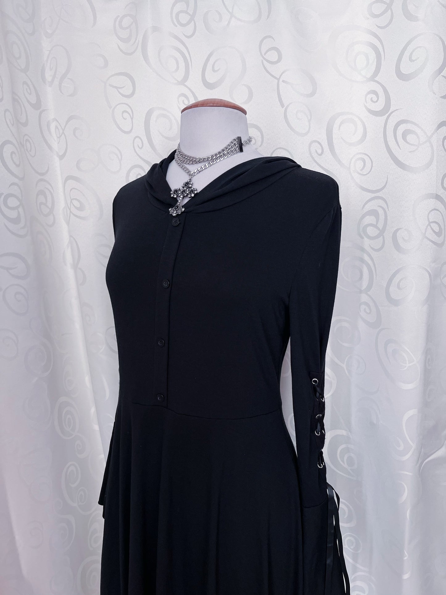 Modern witchy black maxi hooded dress with lace up sleeves 🖤🧙🏻