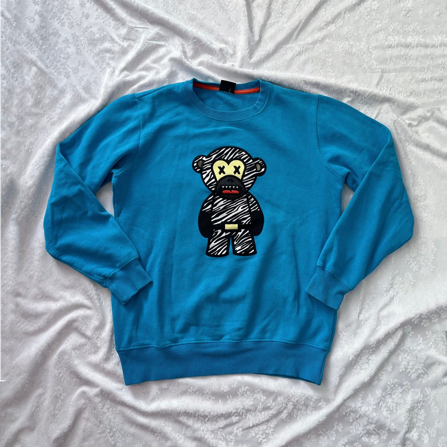 Fishbone light blue cute cartoon sweater