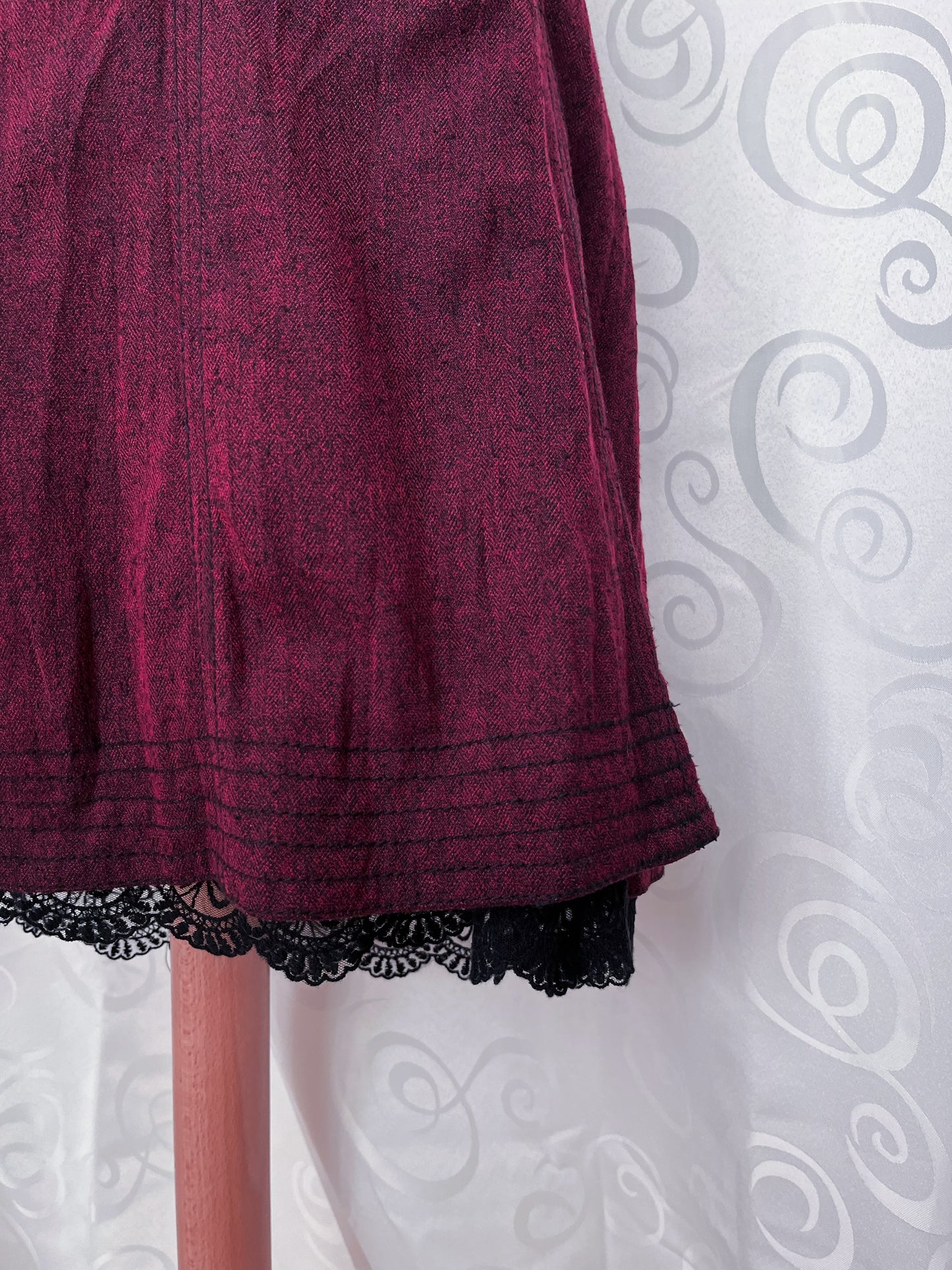 00’s Street One Gothic wine red skirt 🫀