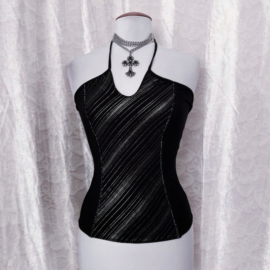 00’s halter top with lace-up back detail 🦇