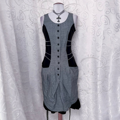 00’s iconic Dark Coquette plaid dress with lace up back detail 🗝🏰