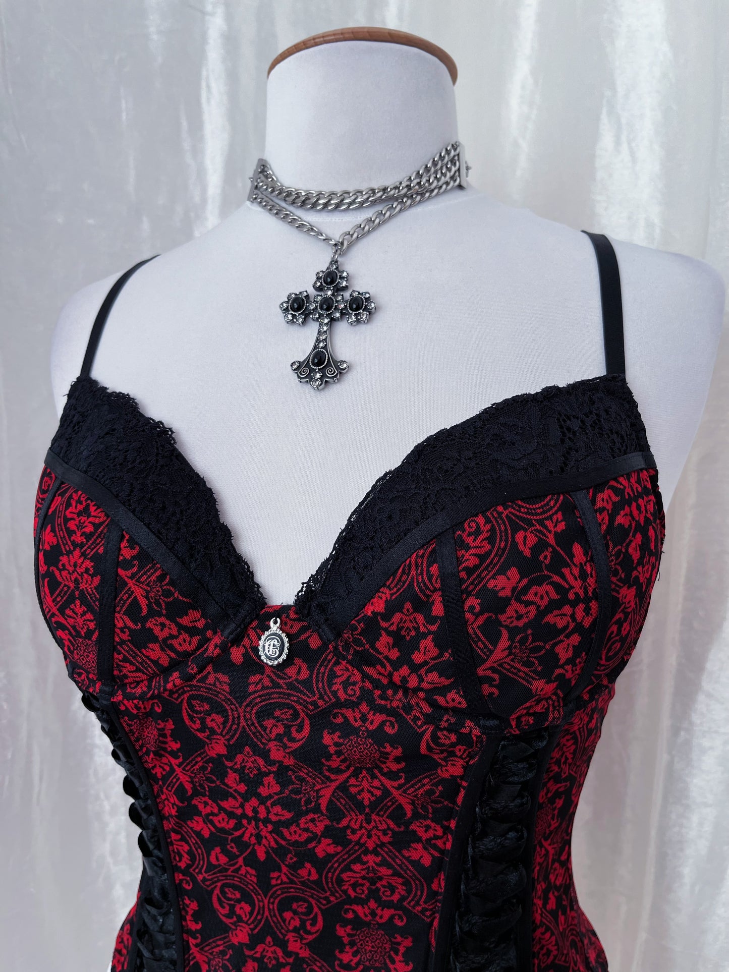 Gothic vampire red & black corset top 🦇