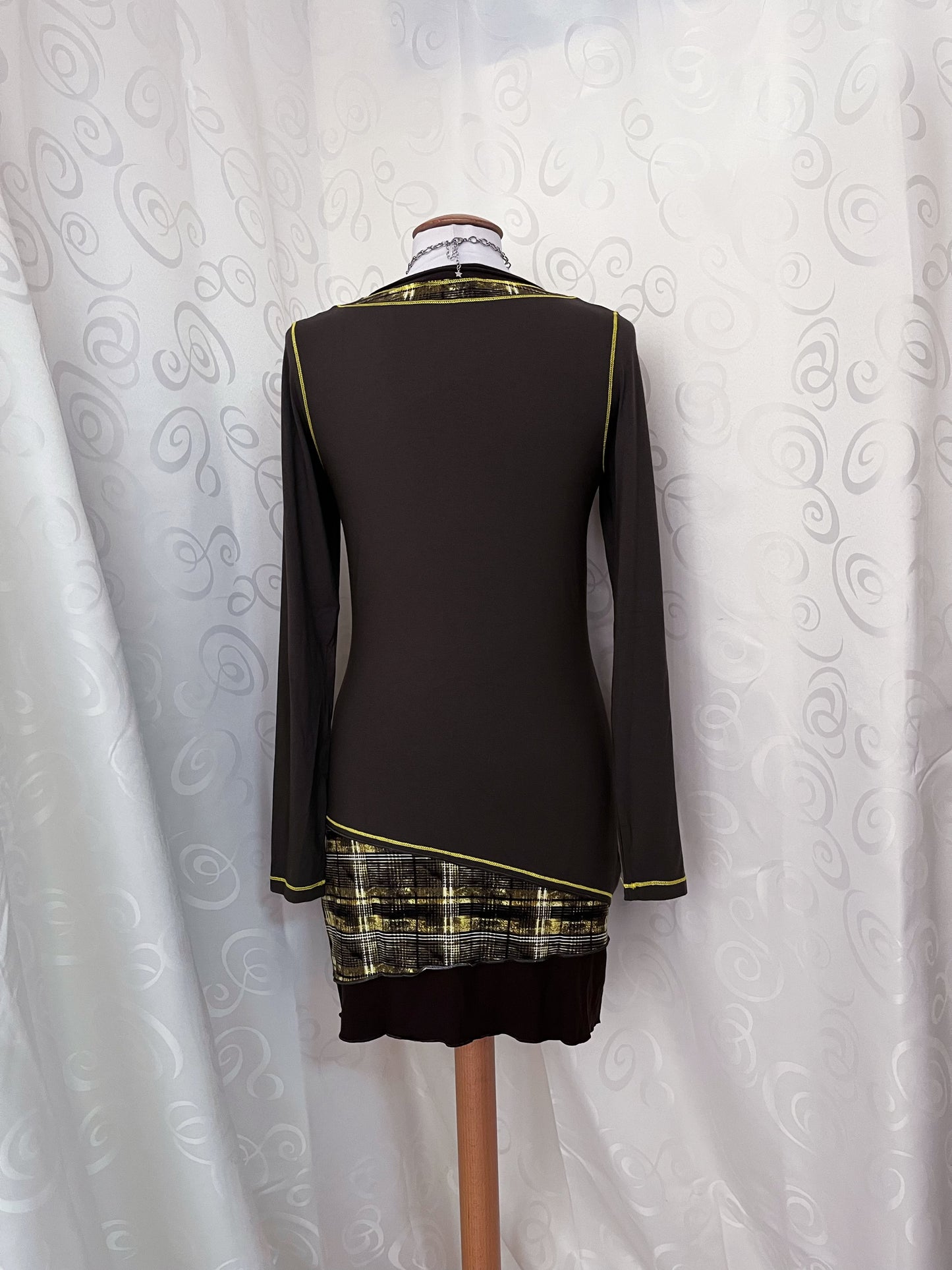 Iconic 00’s tunic top🫒🌃