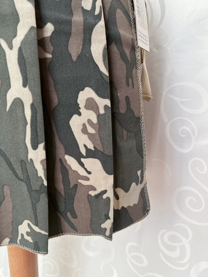 00’s deadstock camo print pleated skirt 🔫🐍