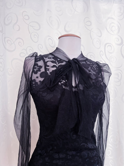 Gothic lacey top with puff mesh sleeves 🕷️