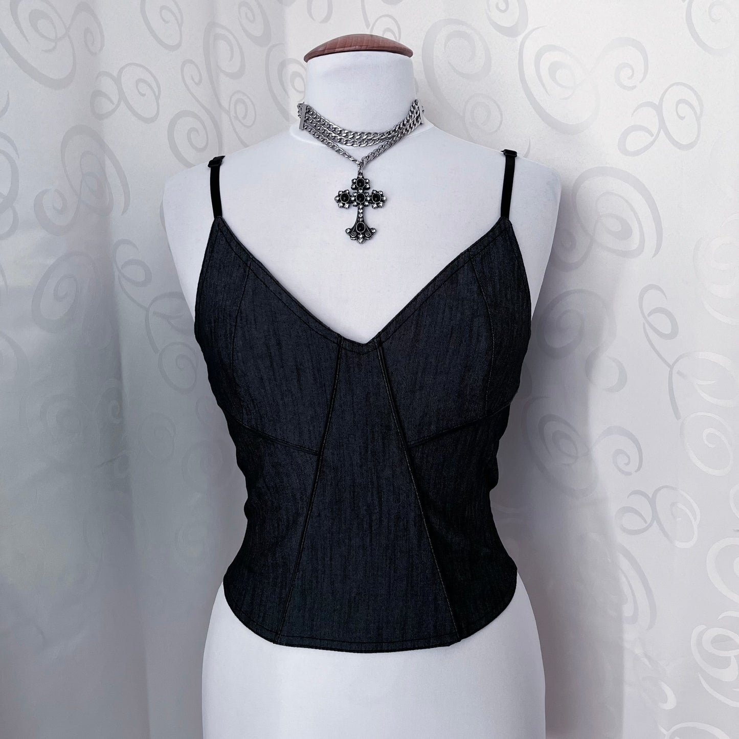 00’s iconic denim lace-up corset top 🖤🕷️