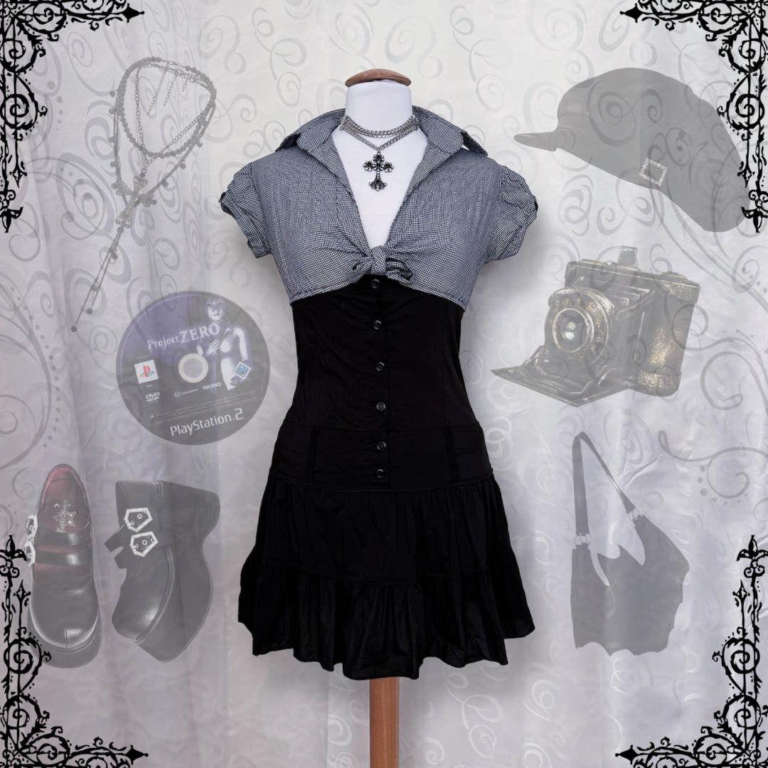 00’s Horror Protagonist/Dark Coquette cotton black & plaid dress 📷🎞️