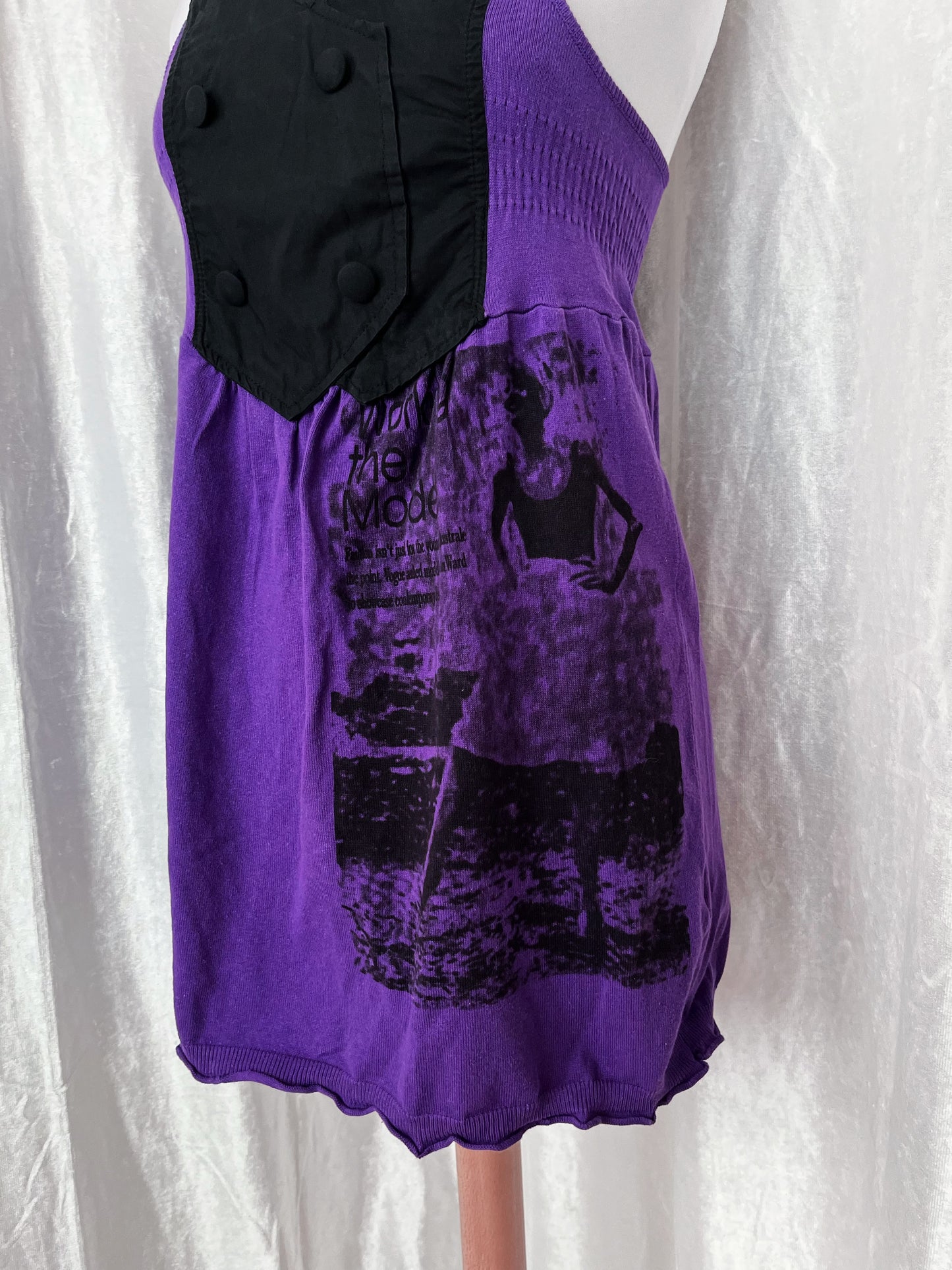 Iconic emo purple vest dress with print detail on the side 🦇💜