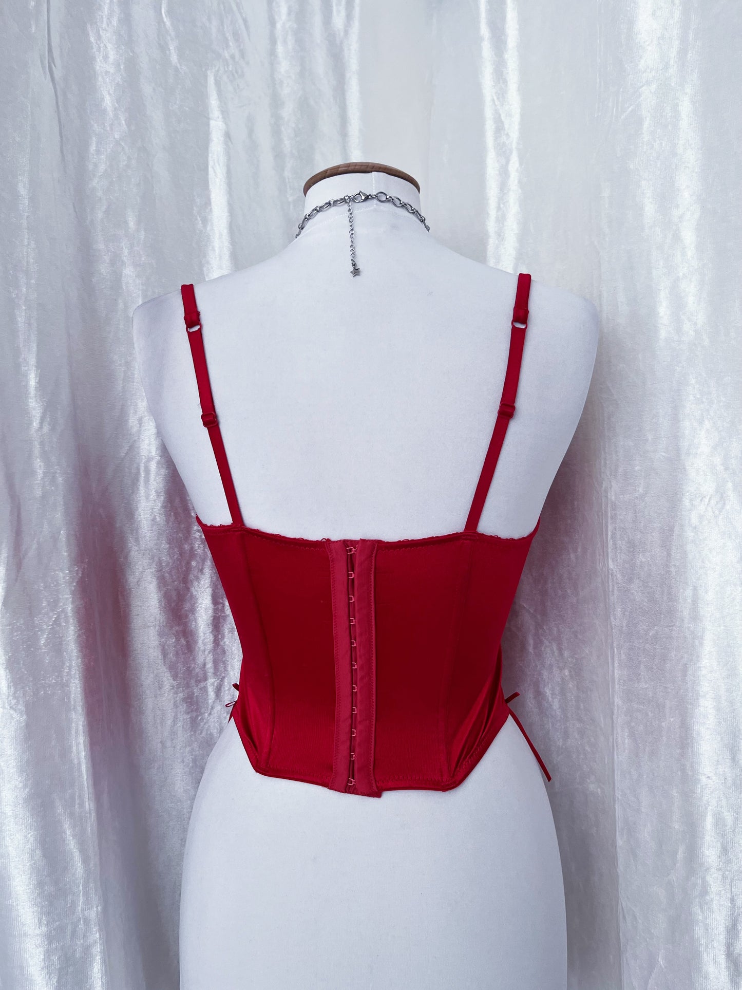 Hot small red lace up corset 💋