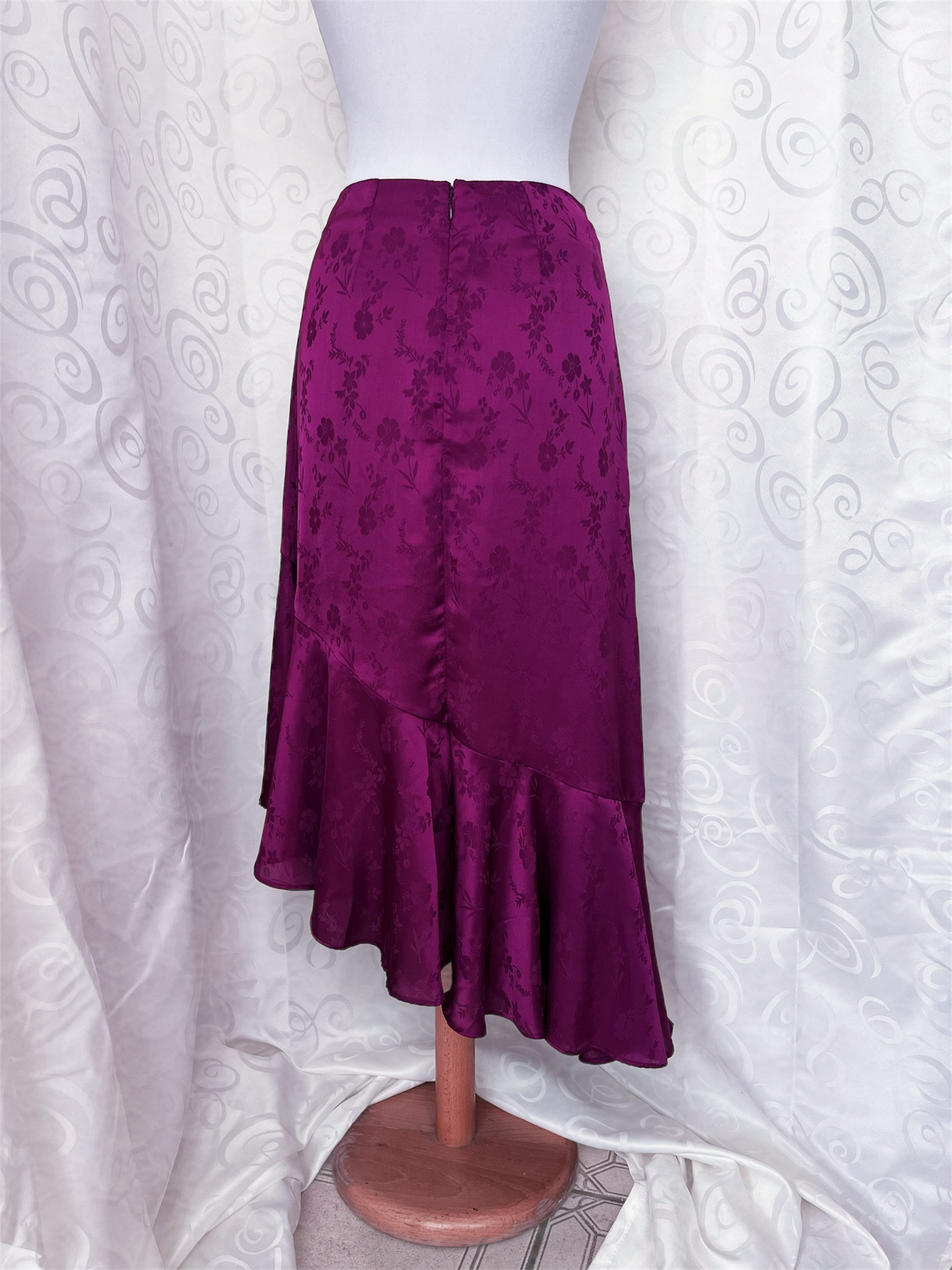Whimsy fairy maxi magenta skirt with embossed details 🎀💕