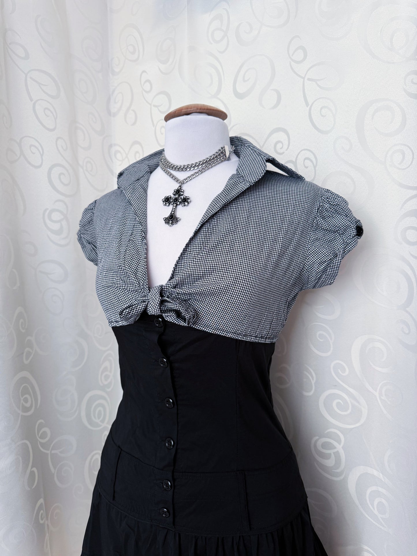 00’s Horror Protagonist/Dark Coquette cotton black & plaid dress 📷🎞️