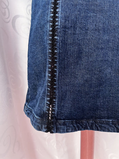 00’s iconic Alt denim dress with lace-up details 🌀
