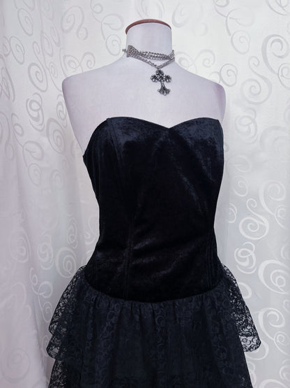 00’s Gothic ballerina style lace & velvet dress 🦇🌀