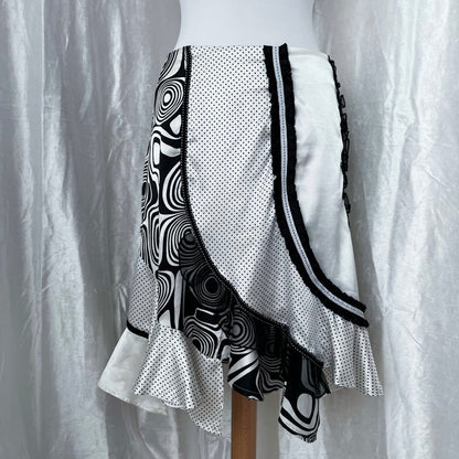 00’s whimsy Tim Burton style crazy patterned skirt 🕸️