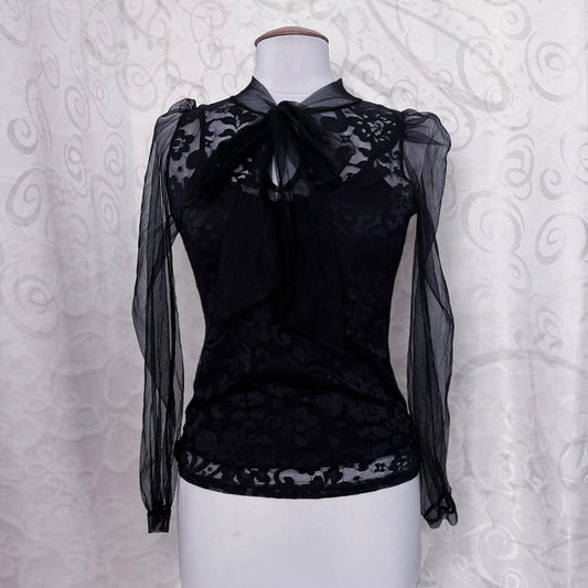 Gothic lacey top with puff mesh sleeves 🕷️