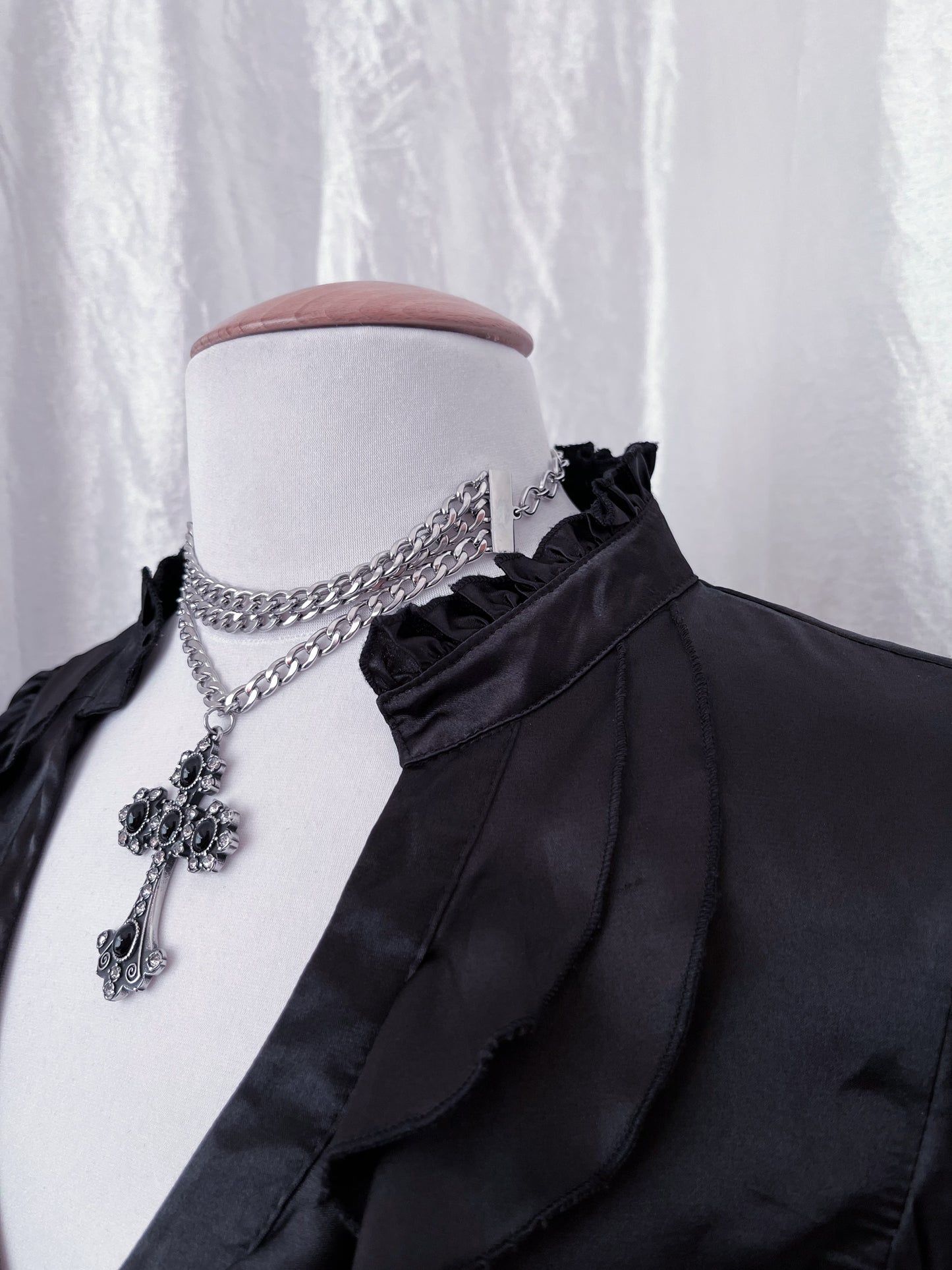 Gothic coquette black ruffle shirt 🎀