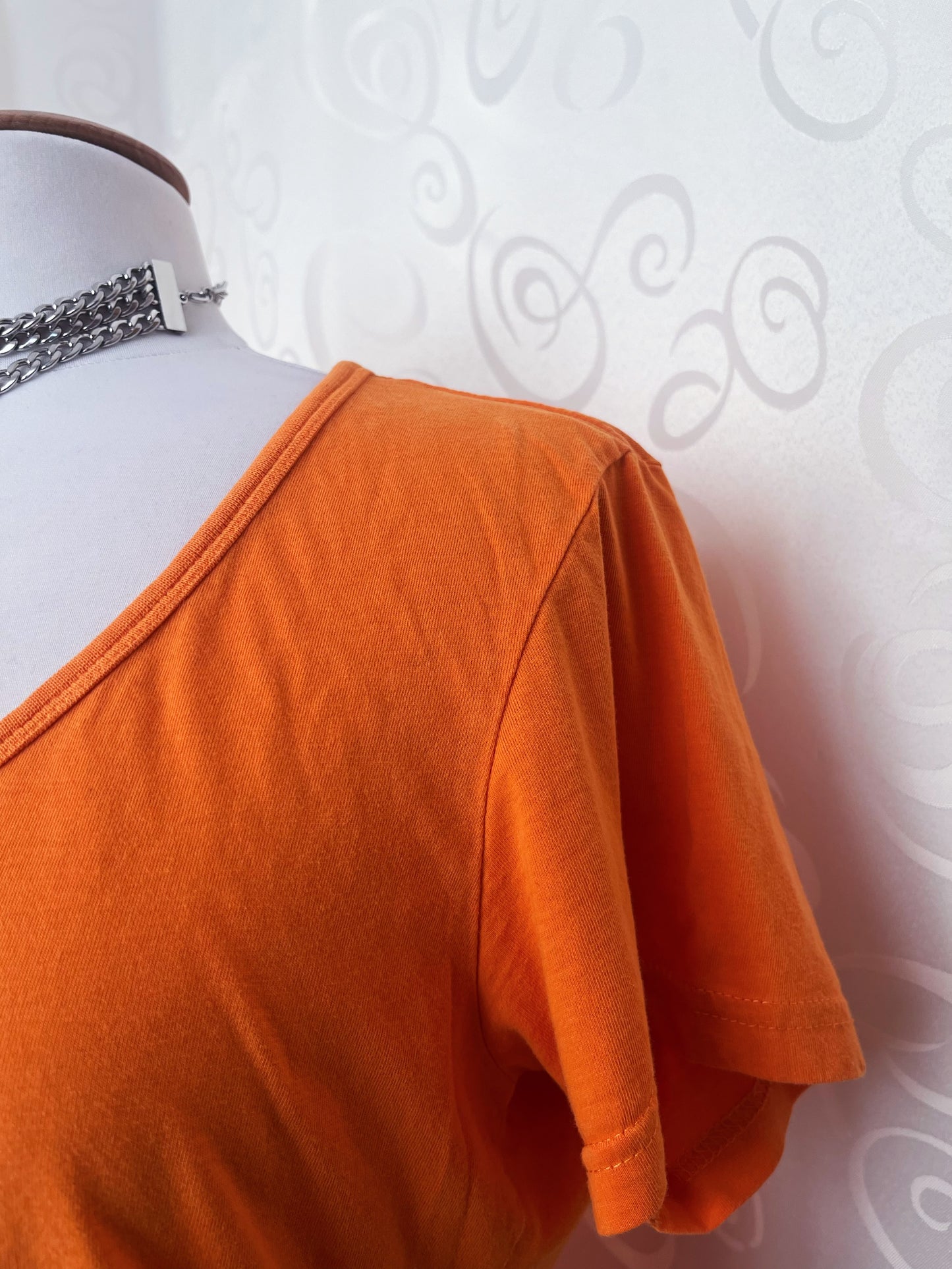 2011 Limited Edition Sanrio’s Hello Kitty Dutch Majestic tee 🐱🎀