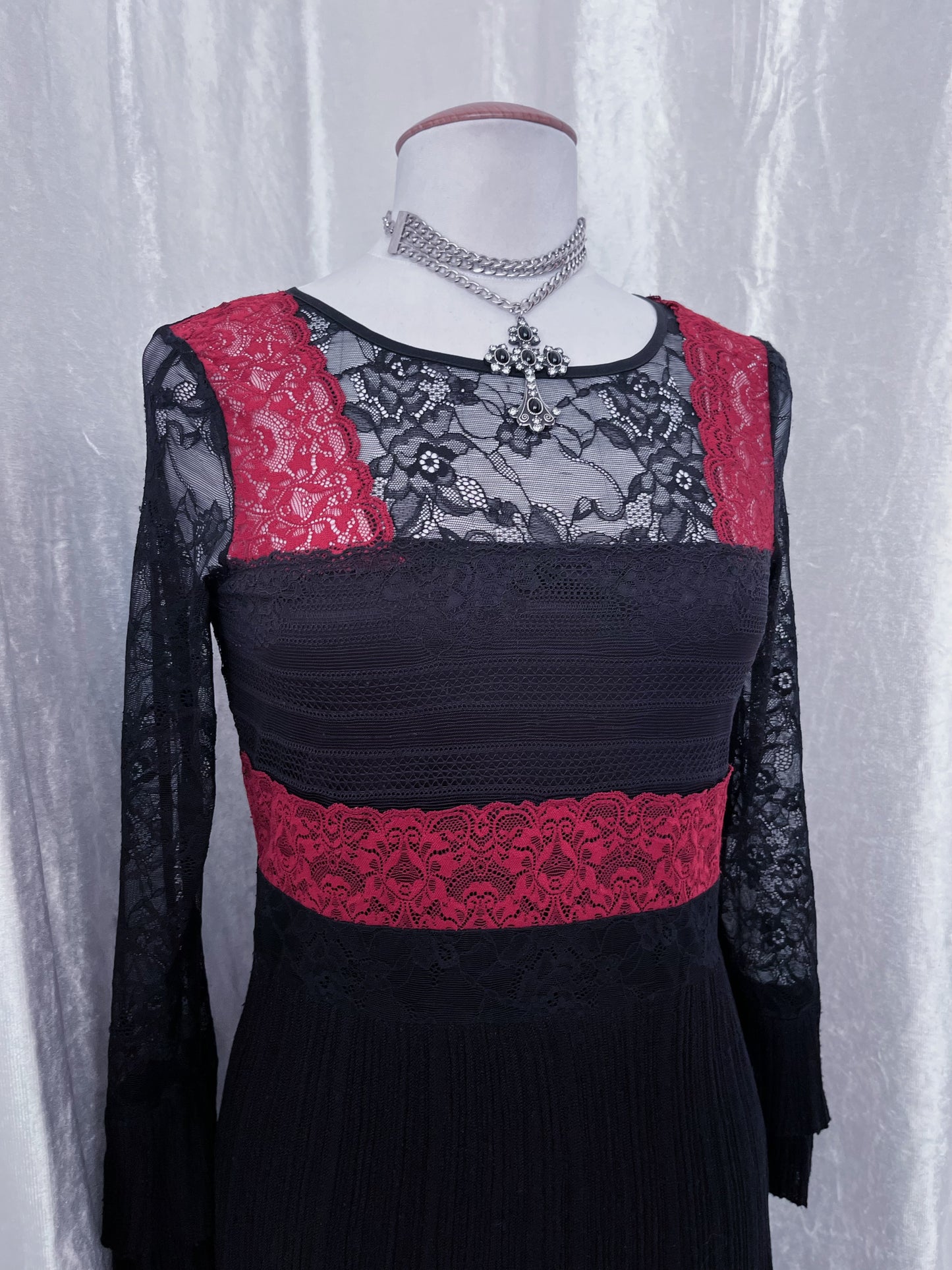 Morgan De Toi witchy lace & wool dress 🖤🌹