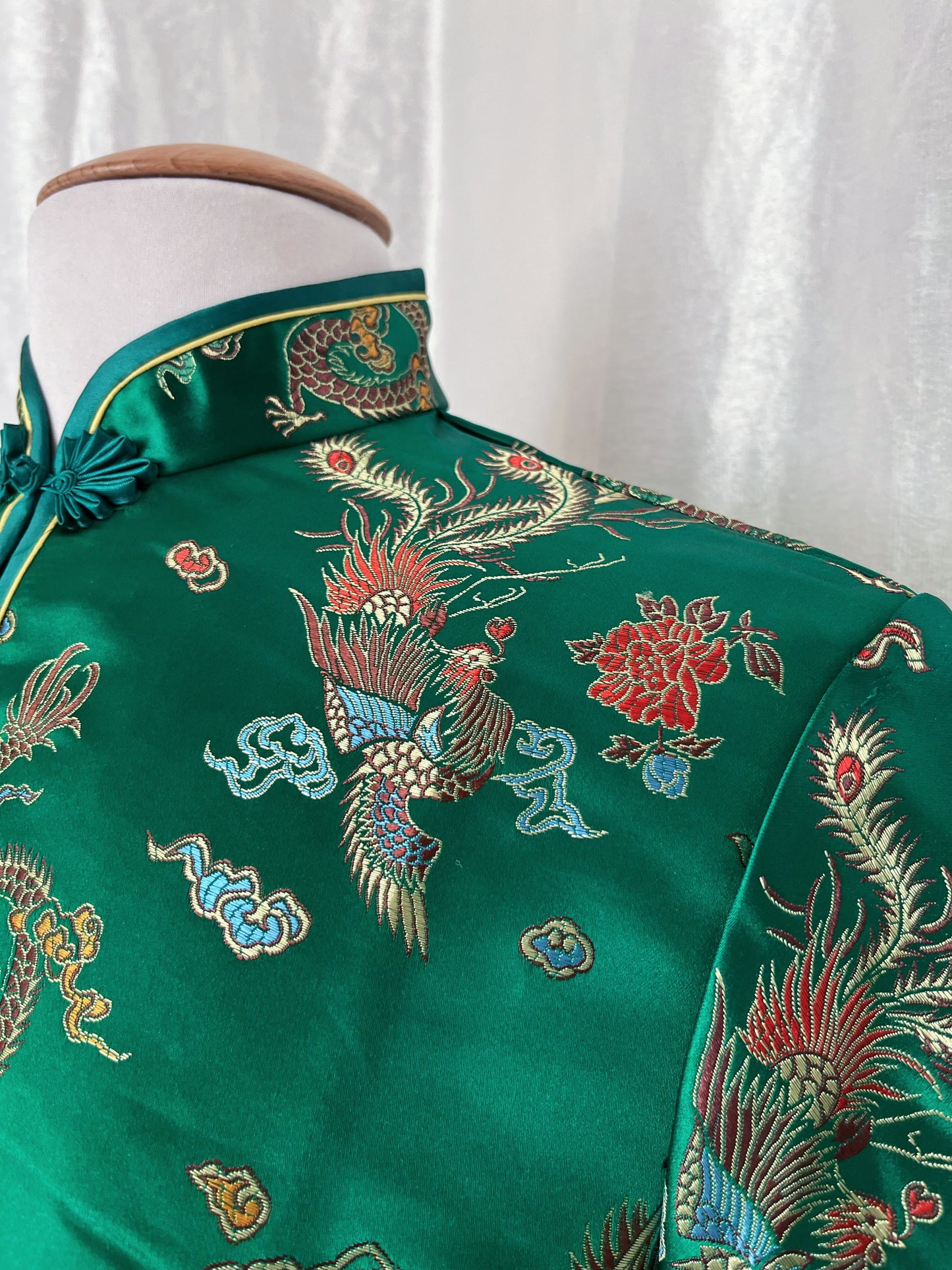 Chinese Qipao/Cheongsam green top with embroidered dragon details 🐉🐲