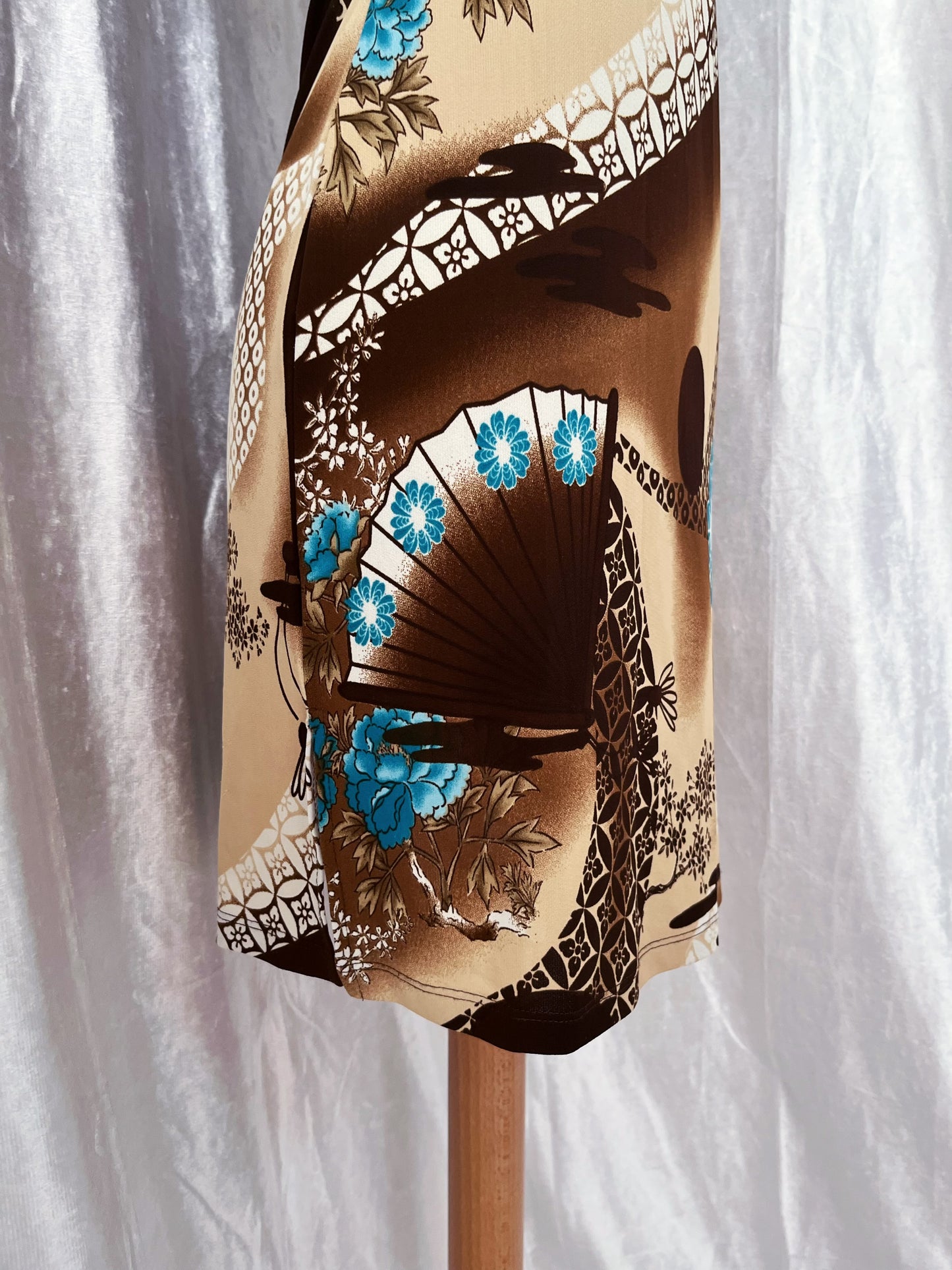 Beautiful beige & brown Qipao cheongsam dress 🦋