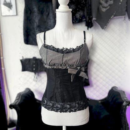 00’s Dark coquette/Whimsy black & grey top with mesh back 🖤