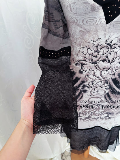 Y2K iconic beige dress with thorn print 🖤🕸️🕷️