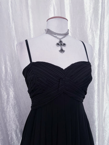 Dark whimsy black dress 🖤🦇