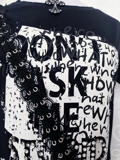 00’s iconic alternative tee with graphic print & lace-up details 🕷️🌀