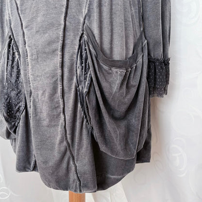 00’s Knight/Medieval style grey dress with bead details & pockets 🗡️