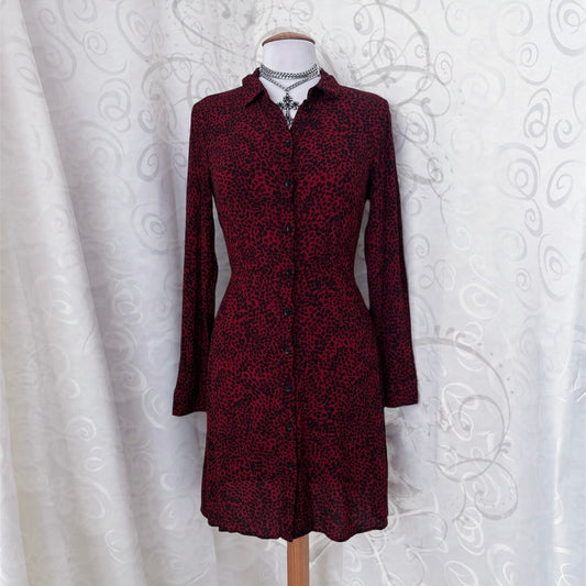 Amazing leopard print burgundy shirt dress 🐆🎸