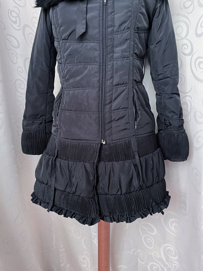 Gothic / Jirai kei style black coat with faux fur neckline 🕷️🦇