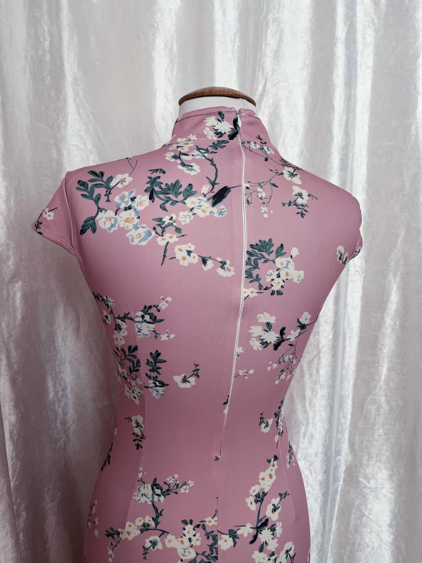 Chinese modern pink Qipao dress 🎀💞