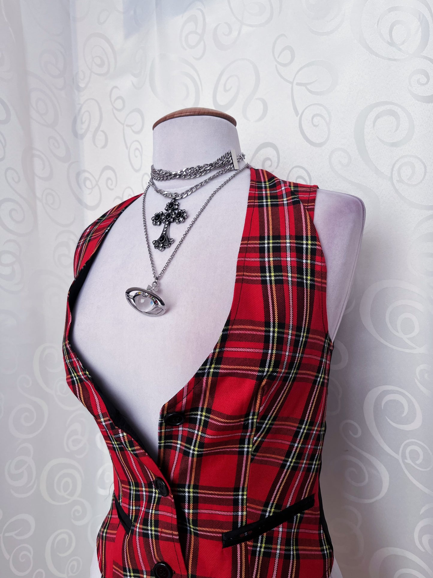 00’s punk tartan vest with satin back 🫀🫶