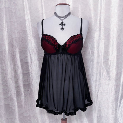 Gothic mesh red & black bustier top 🌹🕸️