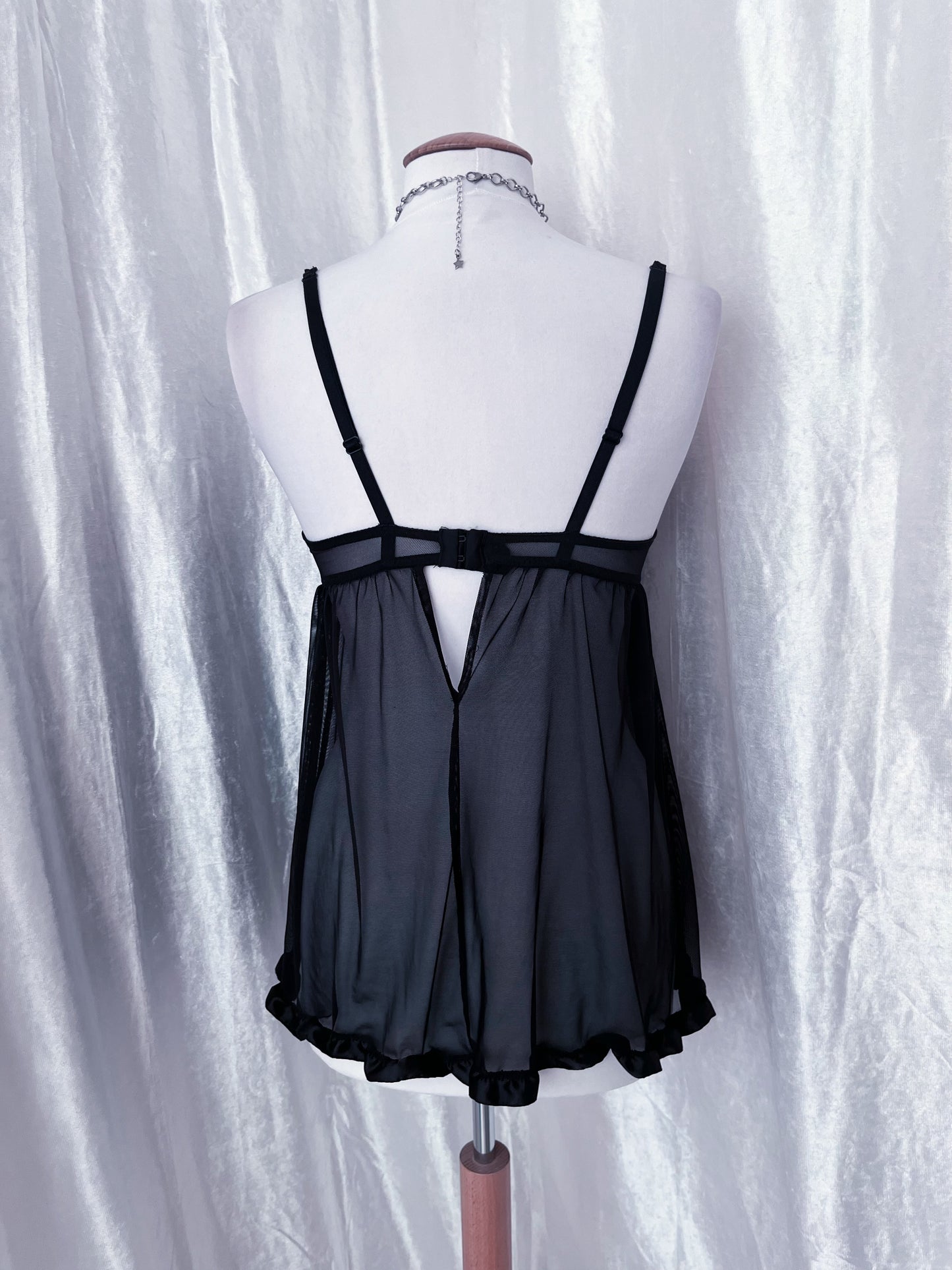 Gothic mesh red & black bustier top 🌹🕸️