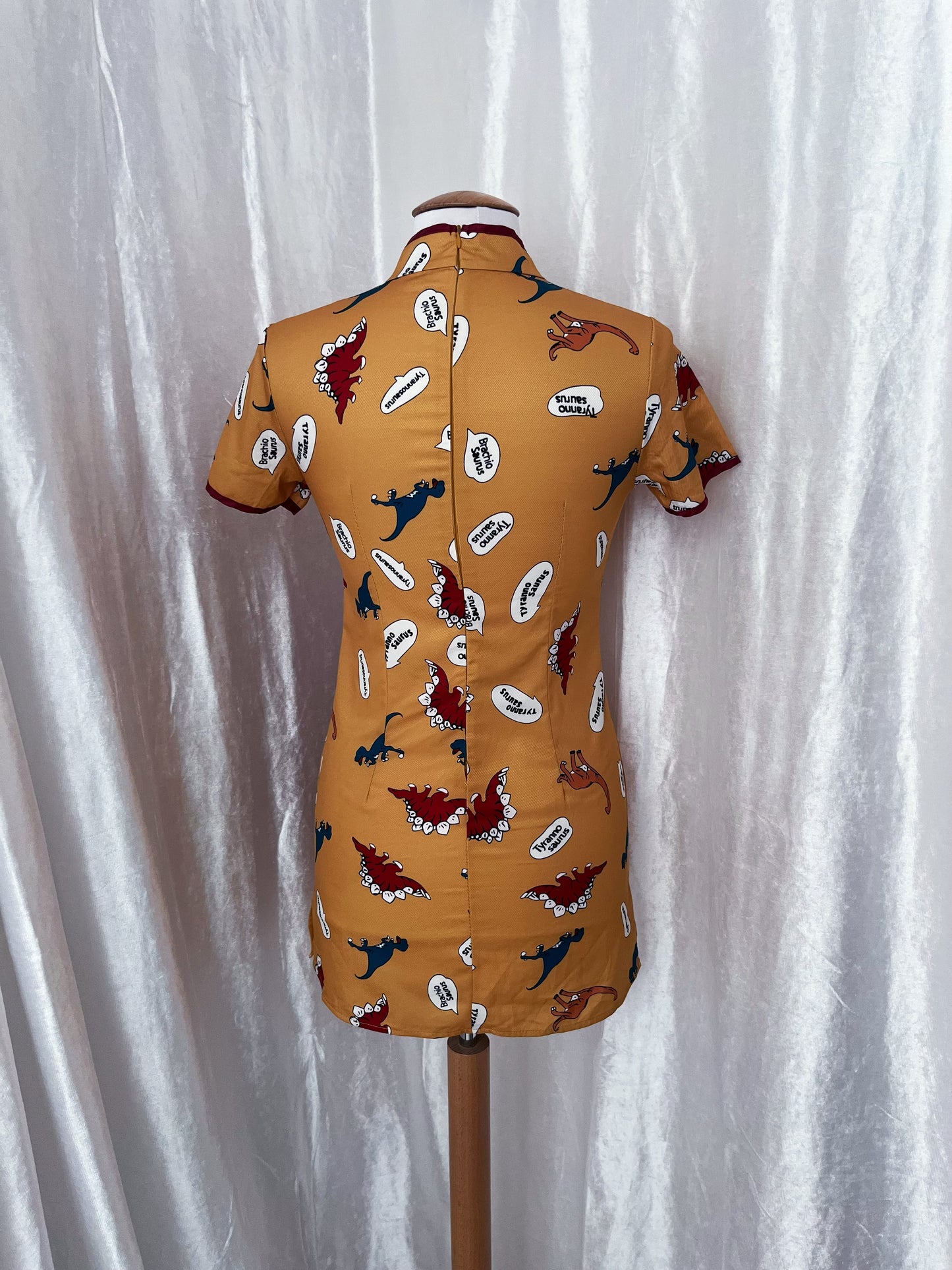 Modern Chinese Cheongsam Qipao dress with dinosaurs print 🦕🦖