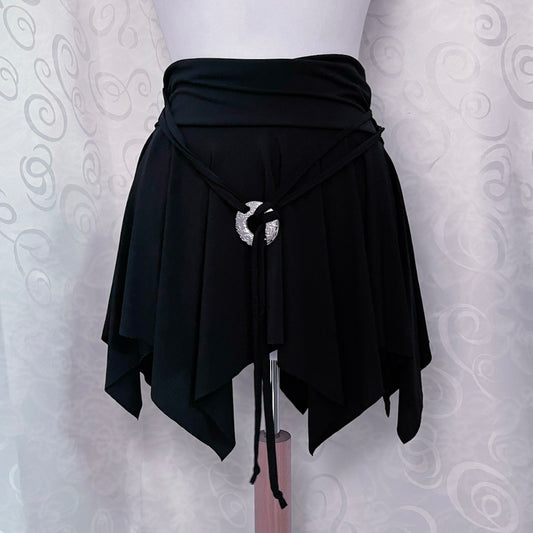 00’s witchy asymmetrical skirt 🦇