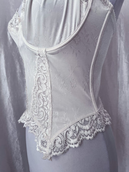 00’s angelic white lingerie corset with embossed & lace details 🪽