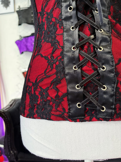 00’s gothic brand new lace up vampire top 🩸