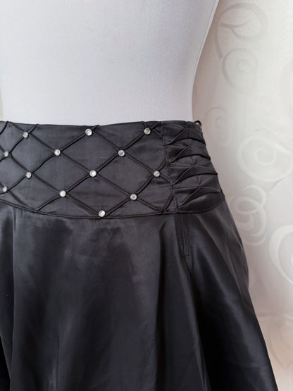 00’s Dark coquette black satin balloon skirt 🦇