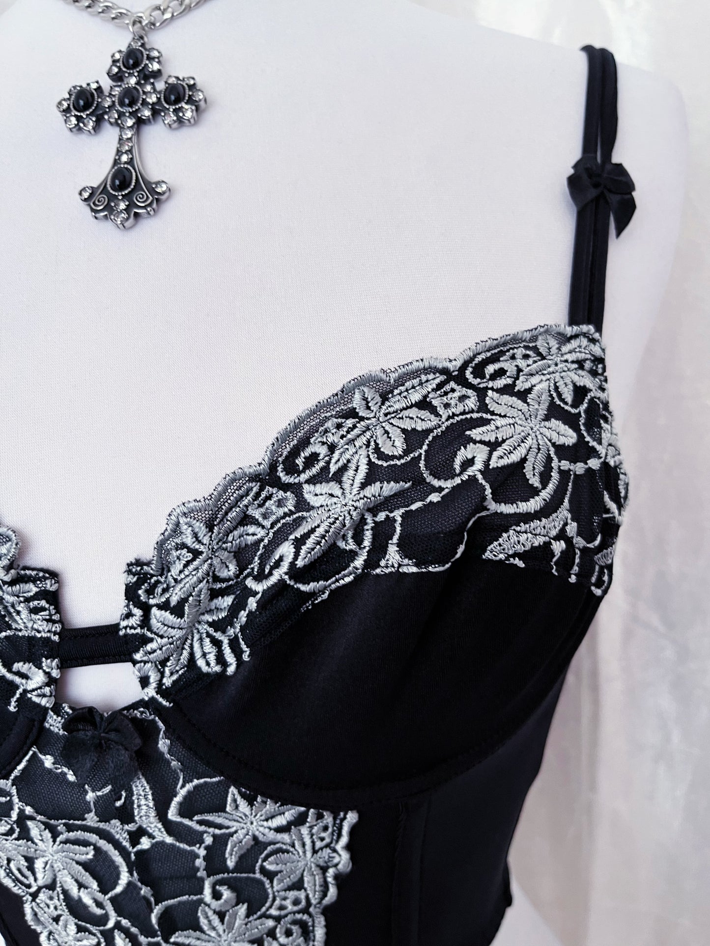 Dark fairy black crop corset top 🕸️🧚🏻