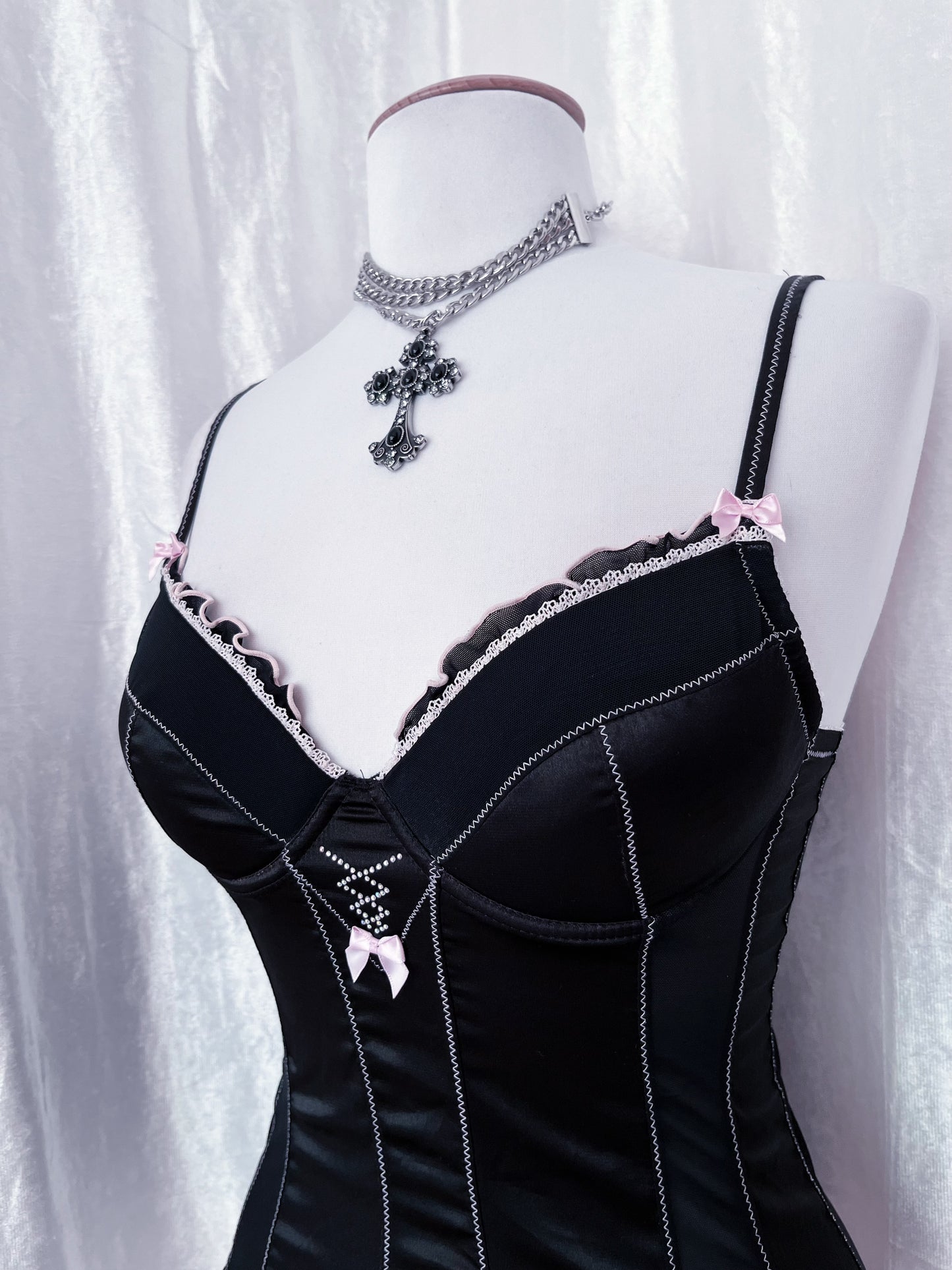 Gothic coquette black corset top with garters 🎀
