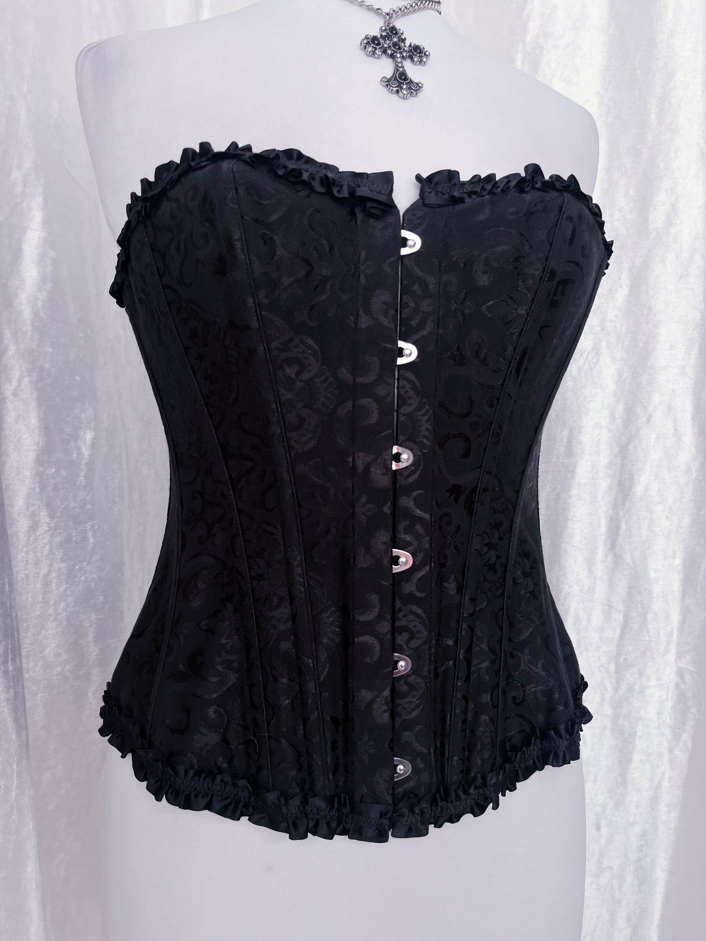 Alcatraz-Gothic black brocade corset 🦇